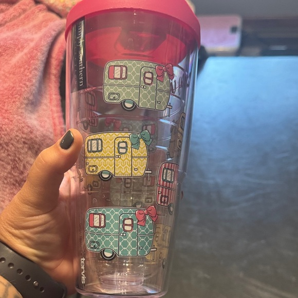 Tervis Tumbler with Pink Lid and Camper Design - Picture 4 of 7